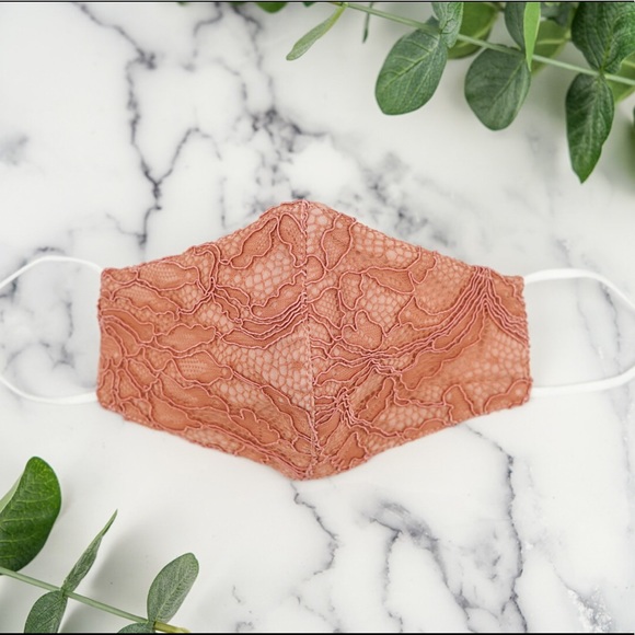 Set 5 soft lace face mask with filter pocket - Picture 5 of 8